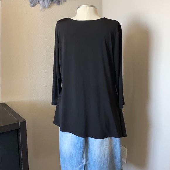 Color block front pleat top - Picture 3 of 8